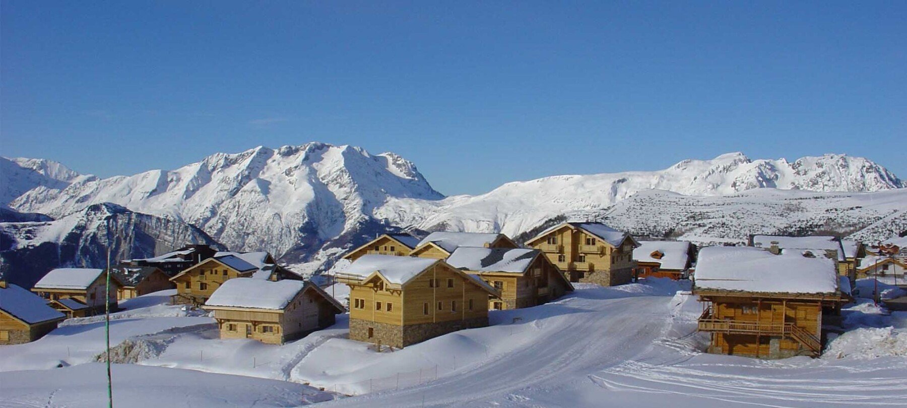 Les Chalets de L'Altiport Exterior