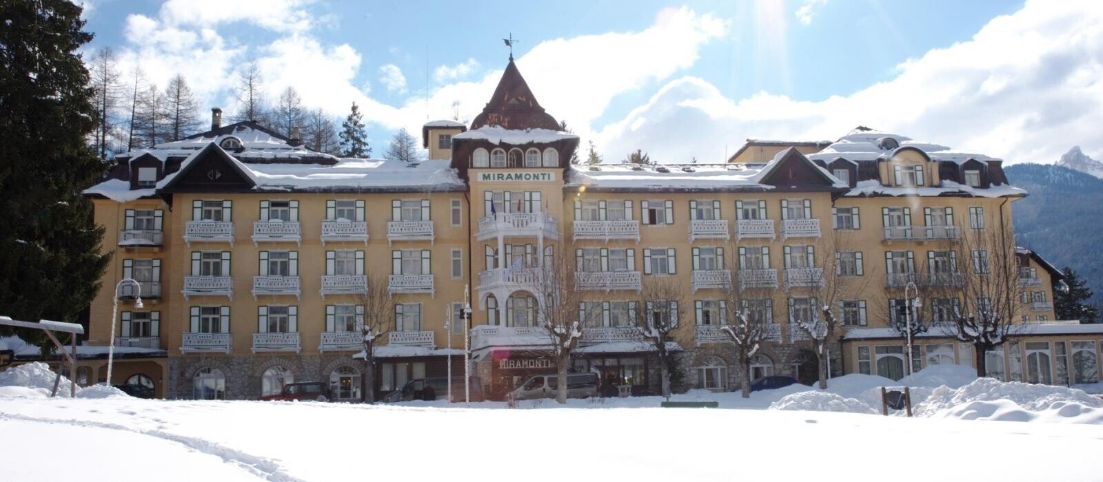 Hotel Miramonti Majestic Exterior