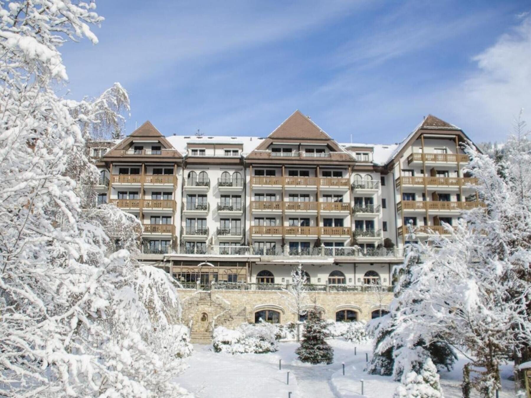 Grand-Hotel-Park-Gstaad Exterior