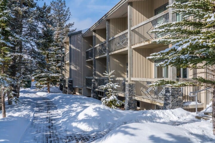 Tunnel Mountain Resort - Accommodation - Banff