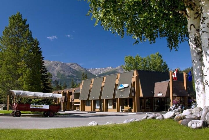 Marmot Lodge Exterior