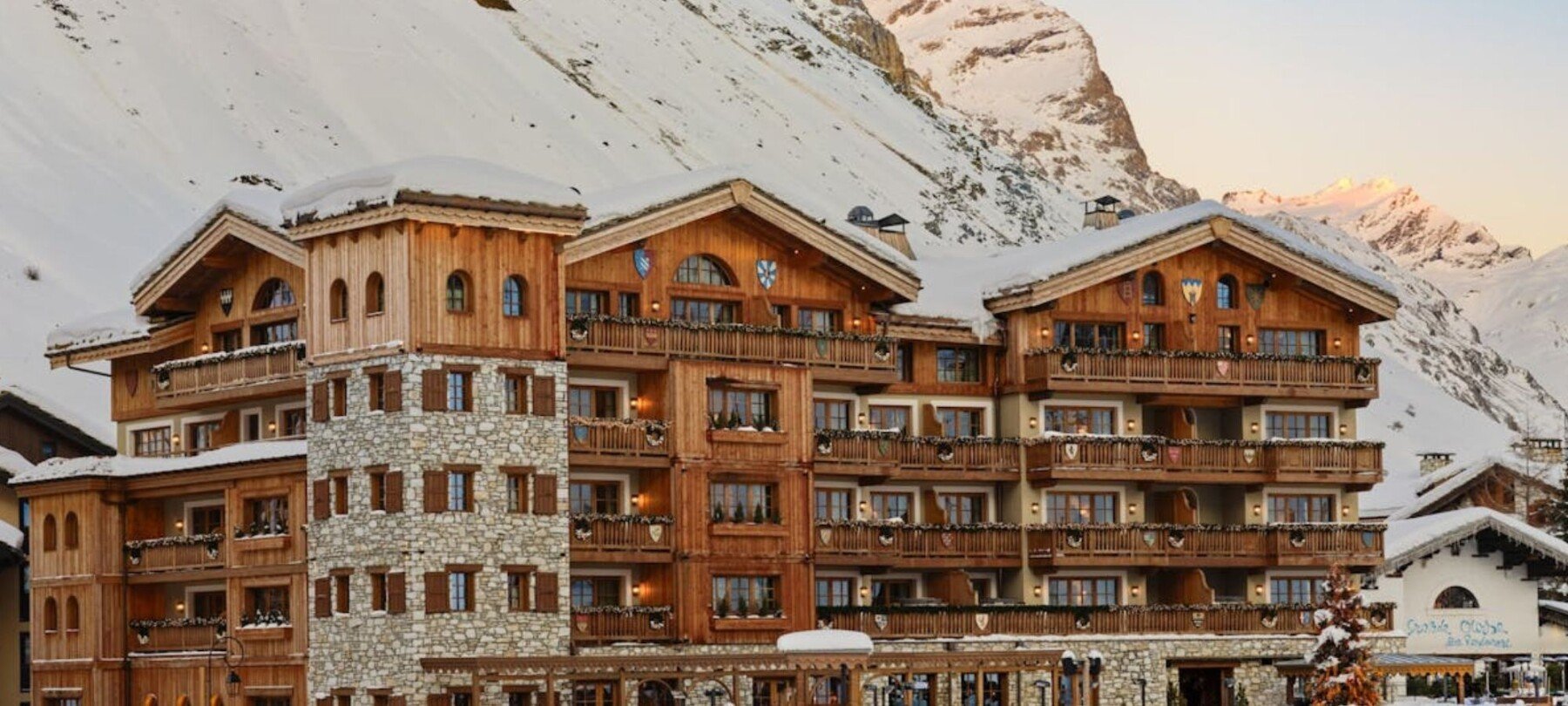 Airelles Val d’Isère Hotel Exterior