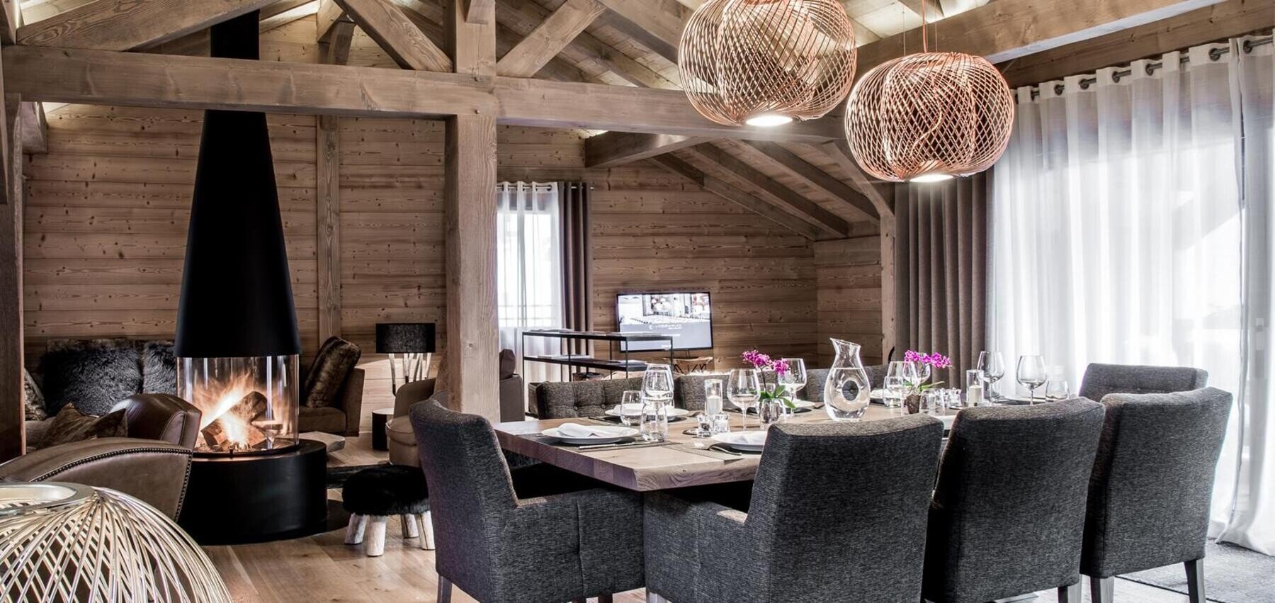 Chalet Le Coeur Dining