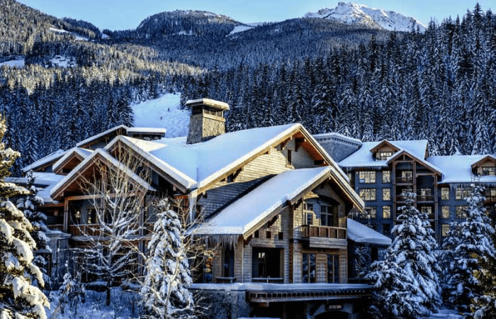 First Tracks Lodge Exterior