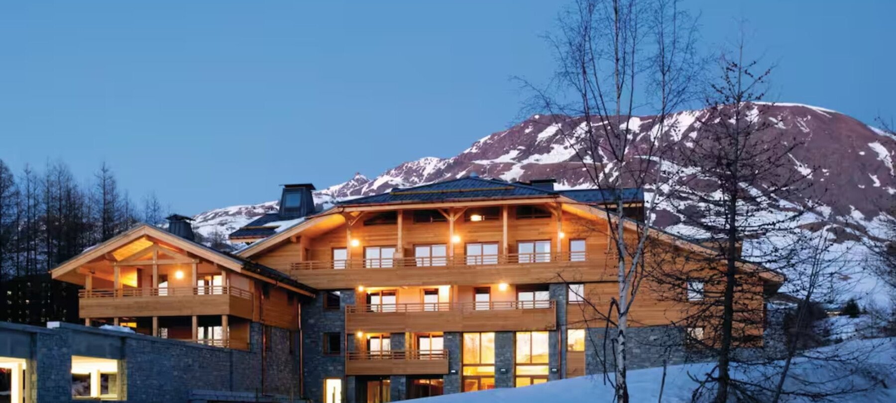 L'Alpenrose Apartments Exterior