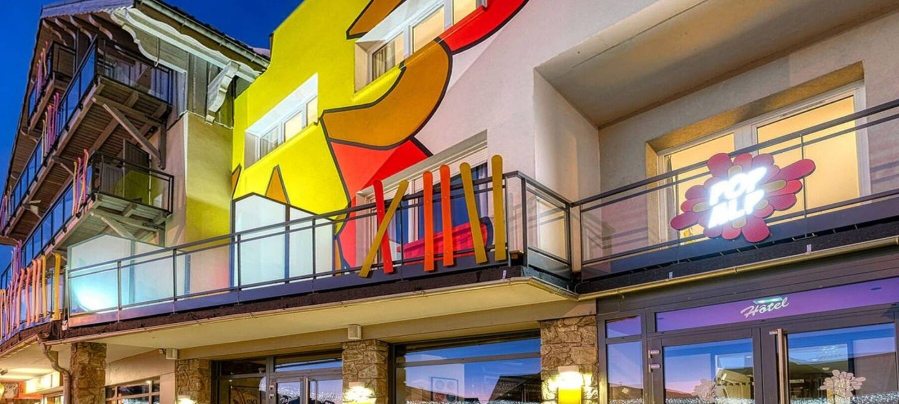 PopAlp Hotel Exterior