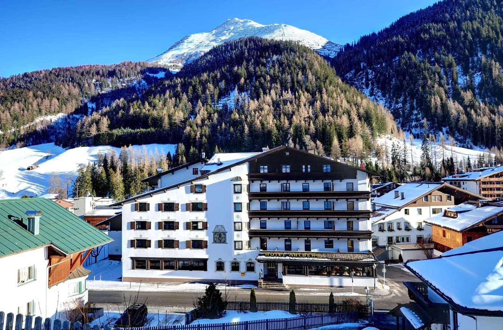 Hotel Arlberg Exterior